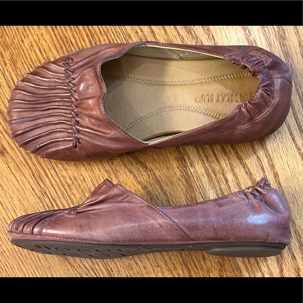 Chocolat Blu Tuck Flats